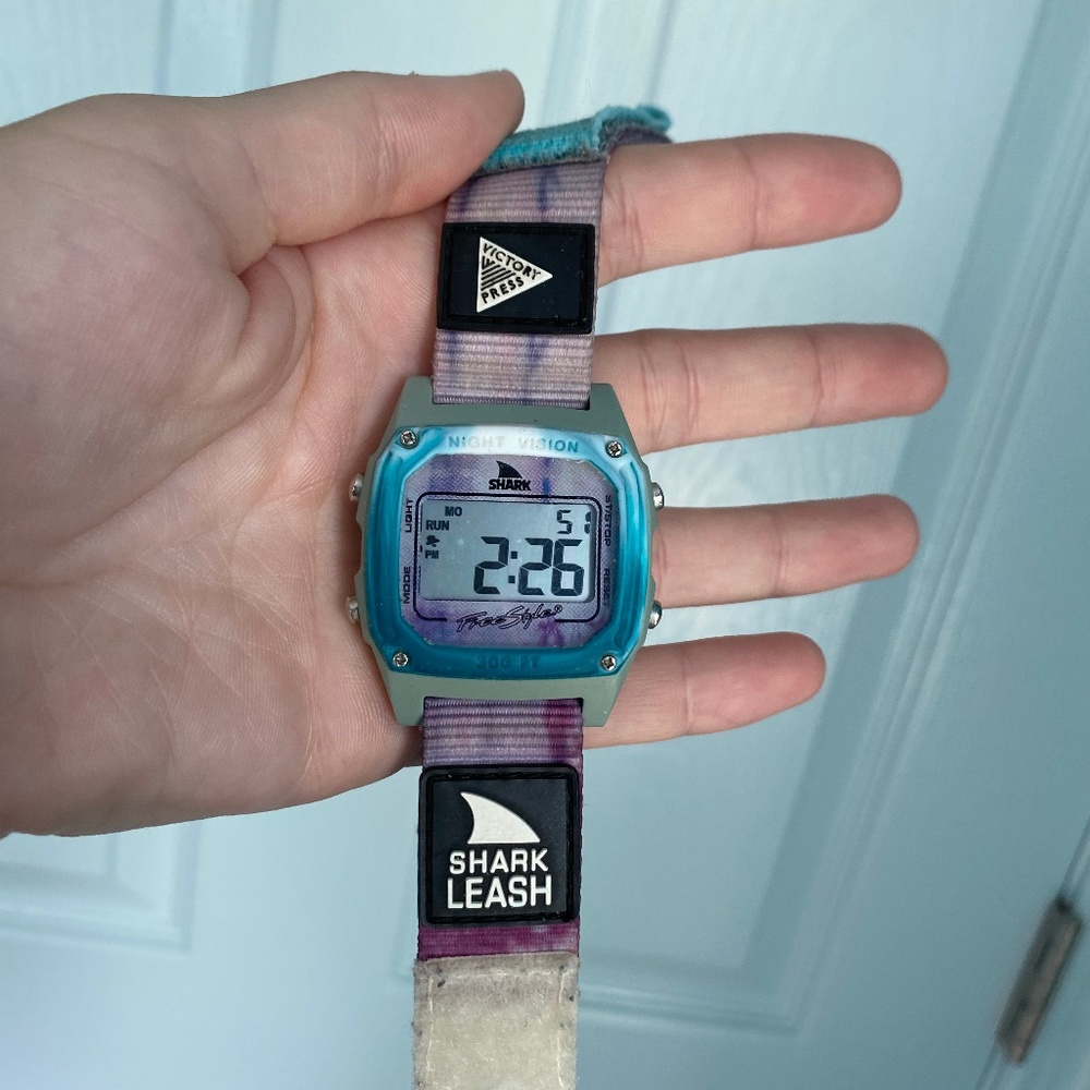 Shark leash watch